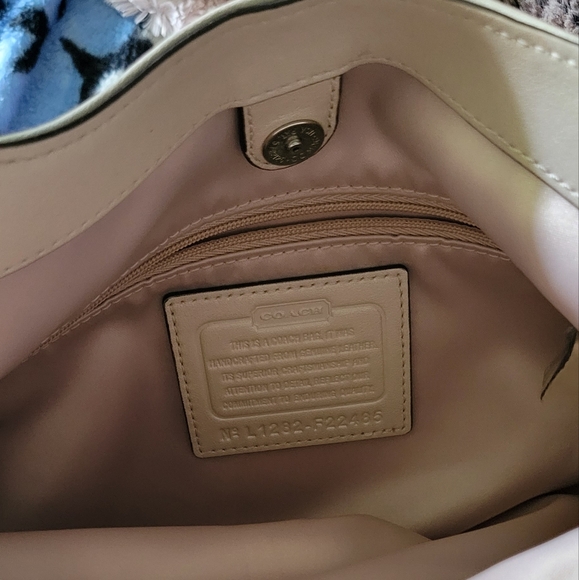 Coach Ashley Purse - Picture 4 of 6